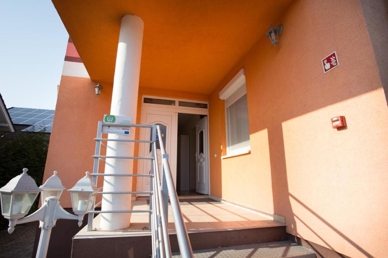 Riviéra Apartmanház Siófok Chambre photo